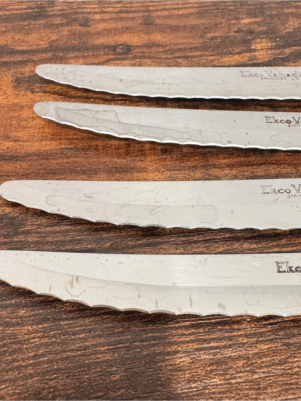 Vtg Ekco Vanadium Dutch Tulip Knife Set Of 4 White Stainless USA Rare